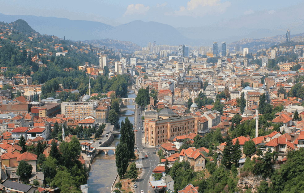 NOĆAS EKSPLOZIJA PROBUDILA SARAJEVO, uviđaj u toku